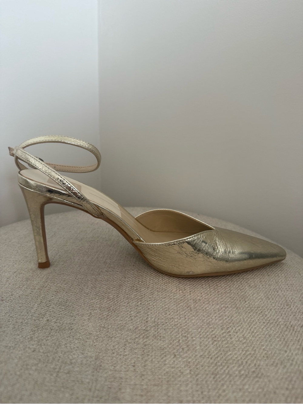 Dolce Vita Gold Metallic Keisha Ankle Strap Pumps (size 8.5) - Picture 8 of 10